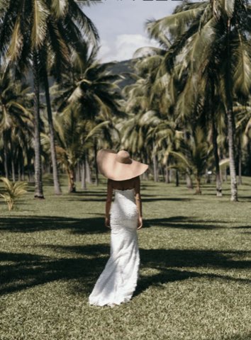 Aléna Leena – robe de mariée chez With Love à Bremblens, photo 11