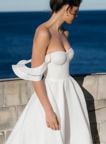Aléna Leena – robe de mariée chez With Love à Bremblens, photo 24