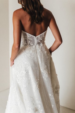 Aléna Leena – robe de mariée chez With Love à Bremblens, photo 33