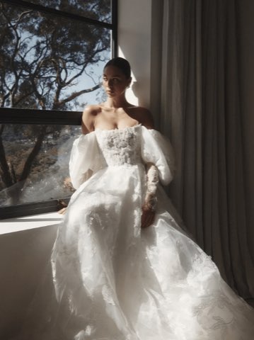 Aléna Leena – robe de mariée chez With Love à Bremblens, photo 49