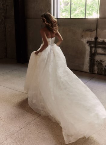 Aléna Leena – robe de mariée chez With Love à Bremblens, photo 57