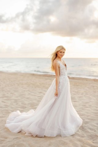 Hayley Paige – robe de mariée chez With Love à Bremblens, photo 11