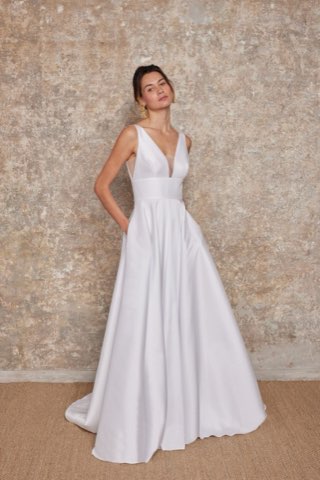 Lambert Créations – robe de mariée chez With Love à Bremblens, photo 35