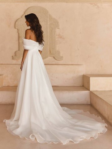 Madi-Lane – robe de mariée chez With Love à Bremblens, photo 5