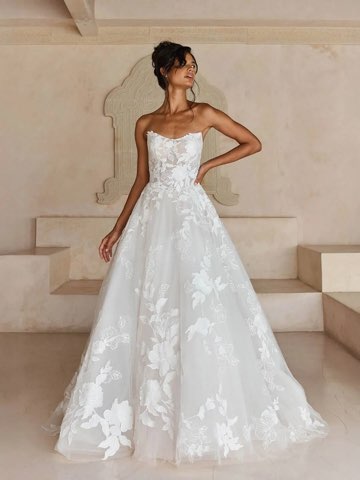 Madi-Lane – robe de mariée chez With Love à Bremblens, photo 18