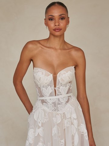 Madi-Lane – robe de mariée chez With Love à Bremblens, photo 32