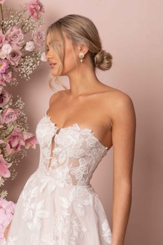 Madi-Lane – robe de mariée chez With Love à Bremblens, photo 34