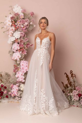 Madi-Lane – robe de mariée chez With Love à Bremblens, photo 39