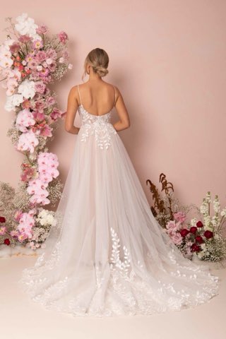 Madi-Lane – robe de mariée chez With Love à Bremblens, photo 40