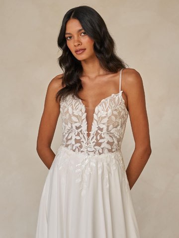 Madi-Lane – robe de mariée chez With Love à Bremblens, photo 42