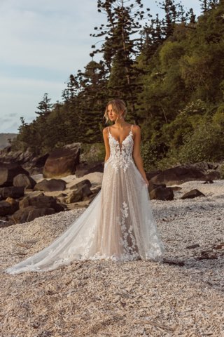Madi-Lane – robe de mariée chez With Love à Bremblens, photo 48