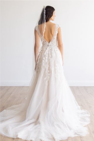 Watters, Locket, Willowby & By Watters – robe de mariée chez With Love à Bremblens, photo 15