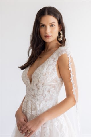 Watters, Locket, Willowby & By Watters – robe de mariée chez With Love à Bremblens, photo 16
