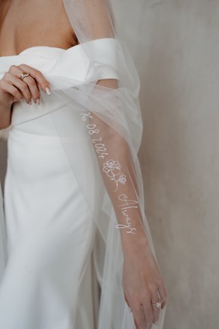 Rebecca Anne – accessoire de mariée chez With Love à Bremblens, photo 7