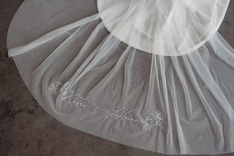 Rebecca Anne – accessoire de mariée chez With Love à Bremblens, photo 9